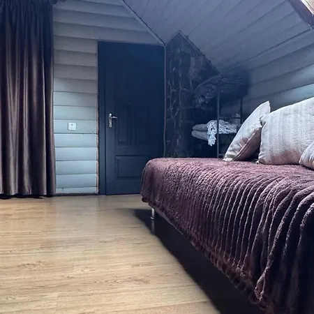 Wood-house 아파트